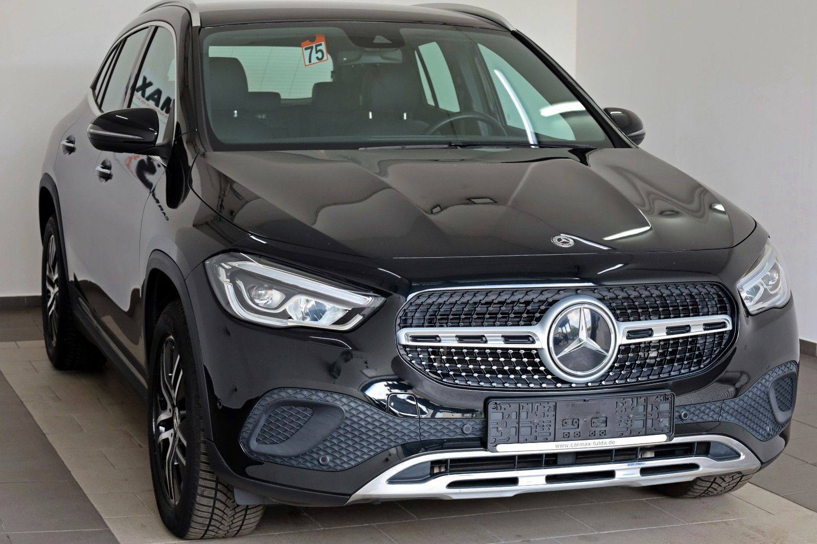 Fahrzeugabbildung Mercedes-Benz GLA 200d Leder,Navi,LED,Kamera,SH,Park-Paket