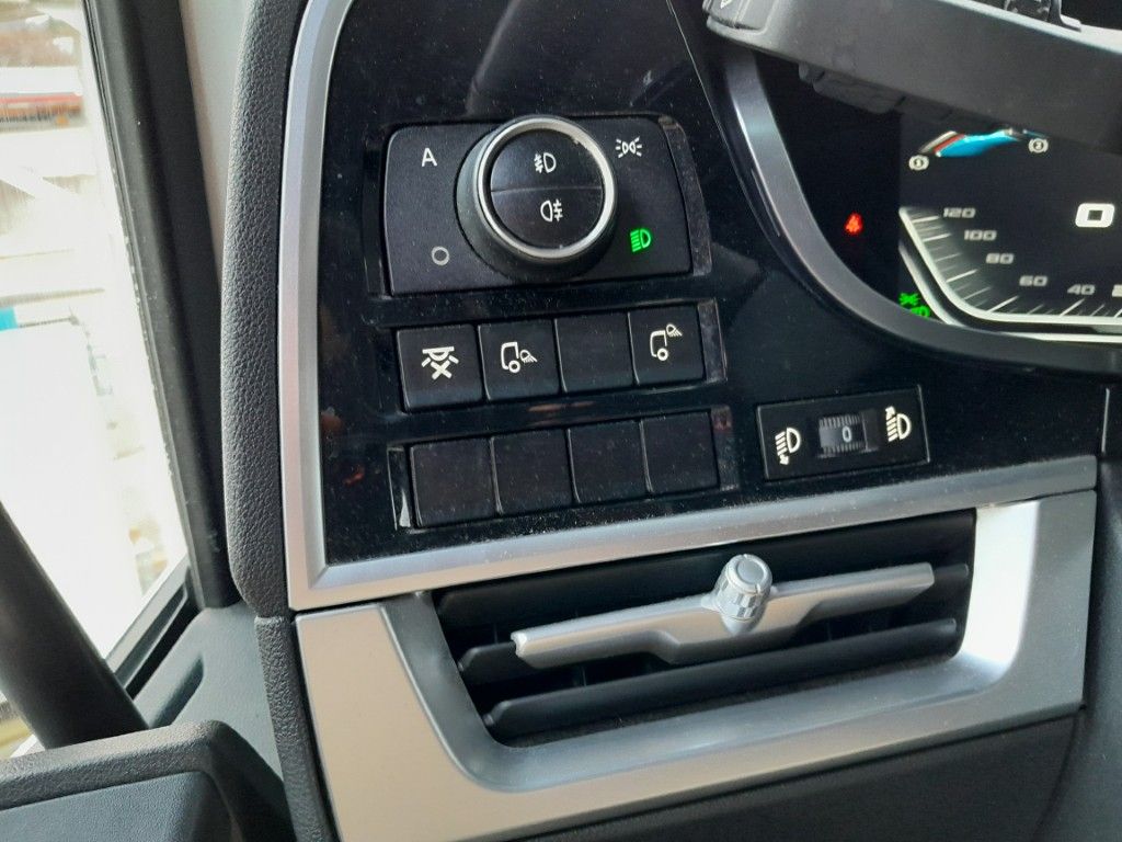 Fahrzeugabbildung DAF FT XG+ 530