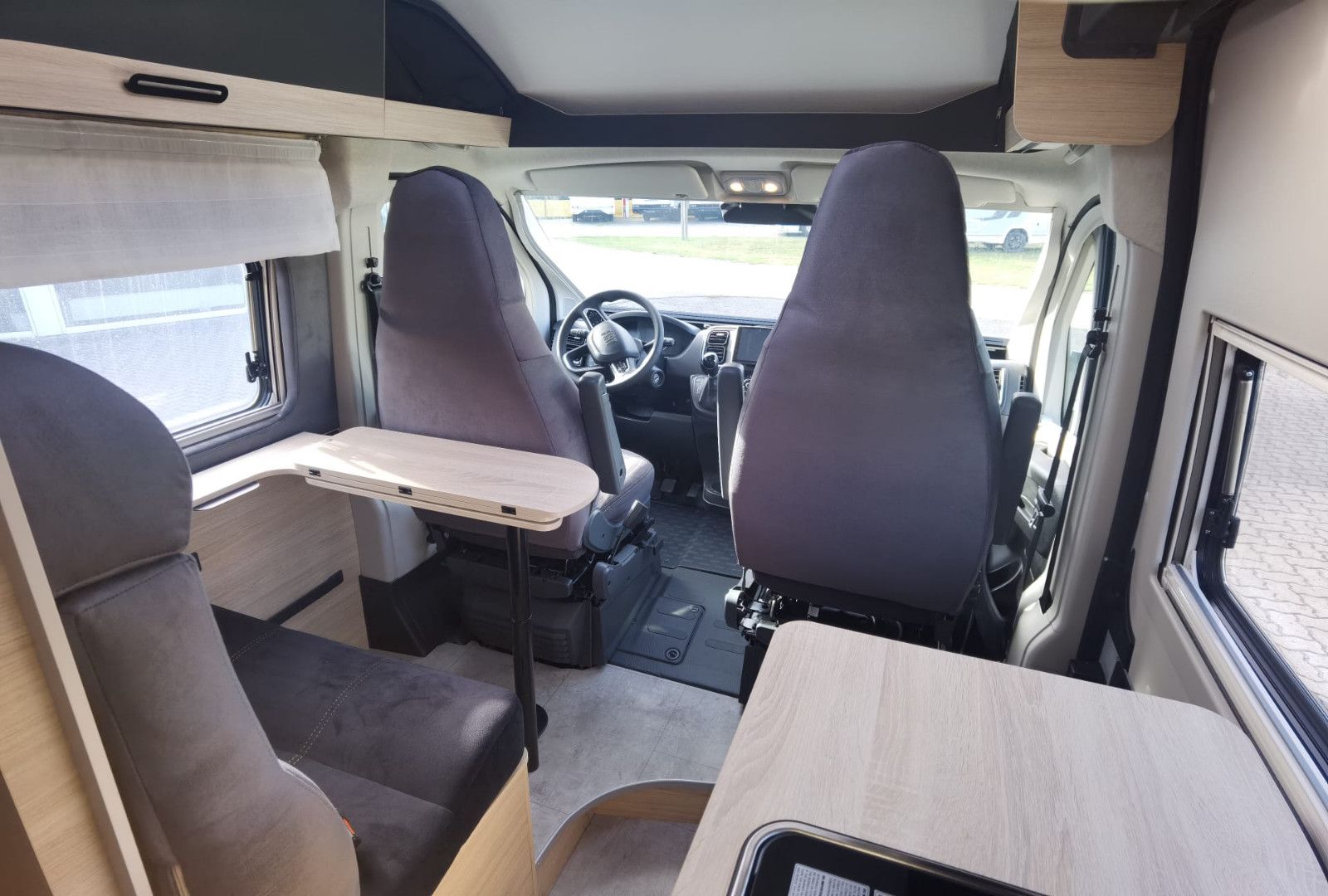 Fahrzeugabbildung Challenger V114 Sport Edition M27