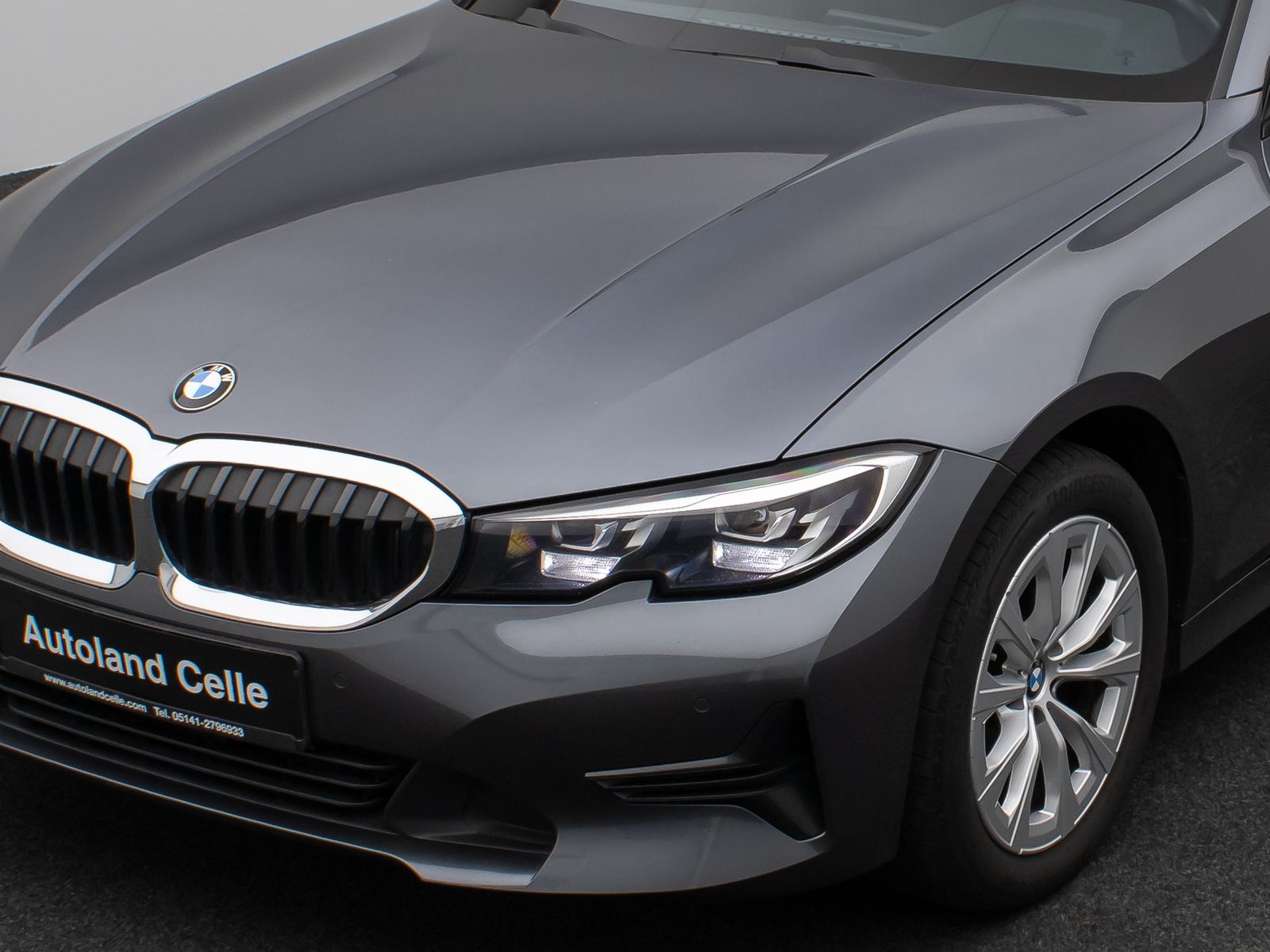 Fahrzeugabbildung BMW 320d DAB HiFi PDC Fernlichtassist Komfort Alarm