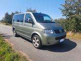 Volkswagen T5 Multivan - Volkswagen T5 Multivan: Grün