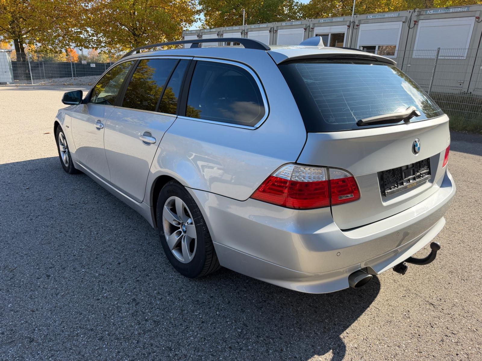 BMW 520 2010 — photo 7