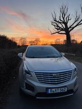 Cadillac XT5 3.6 V6 AWD Platinum AT Platinum - mit Benzin-Antrieb: Beige, Alcantara, mit Apple Carplay