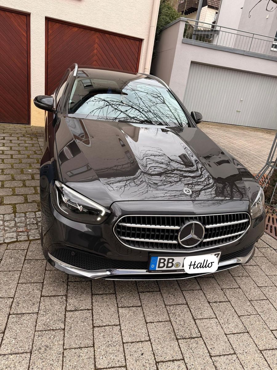 MERCEDES-BENZ E 220 d 4MATIC T Autom. -