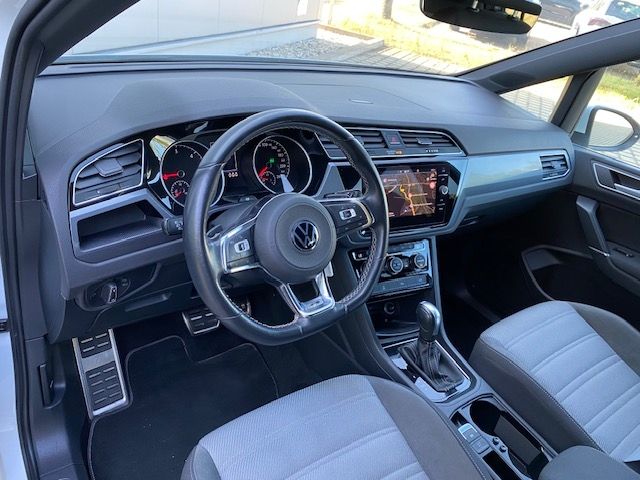 Touran 2.0 TDI DSG R-Line VOLL/STAND-HZ/PANORAMA