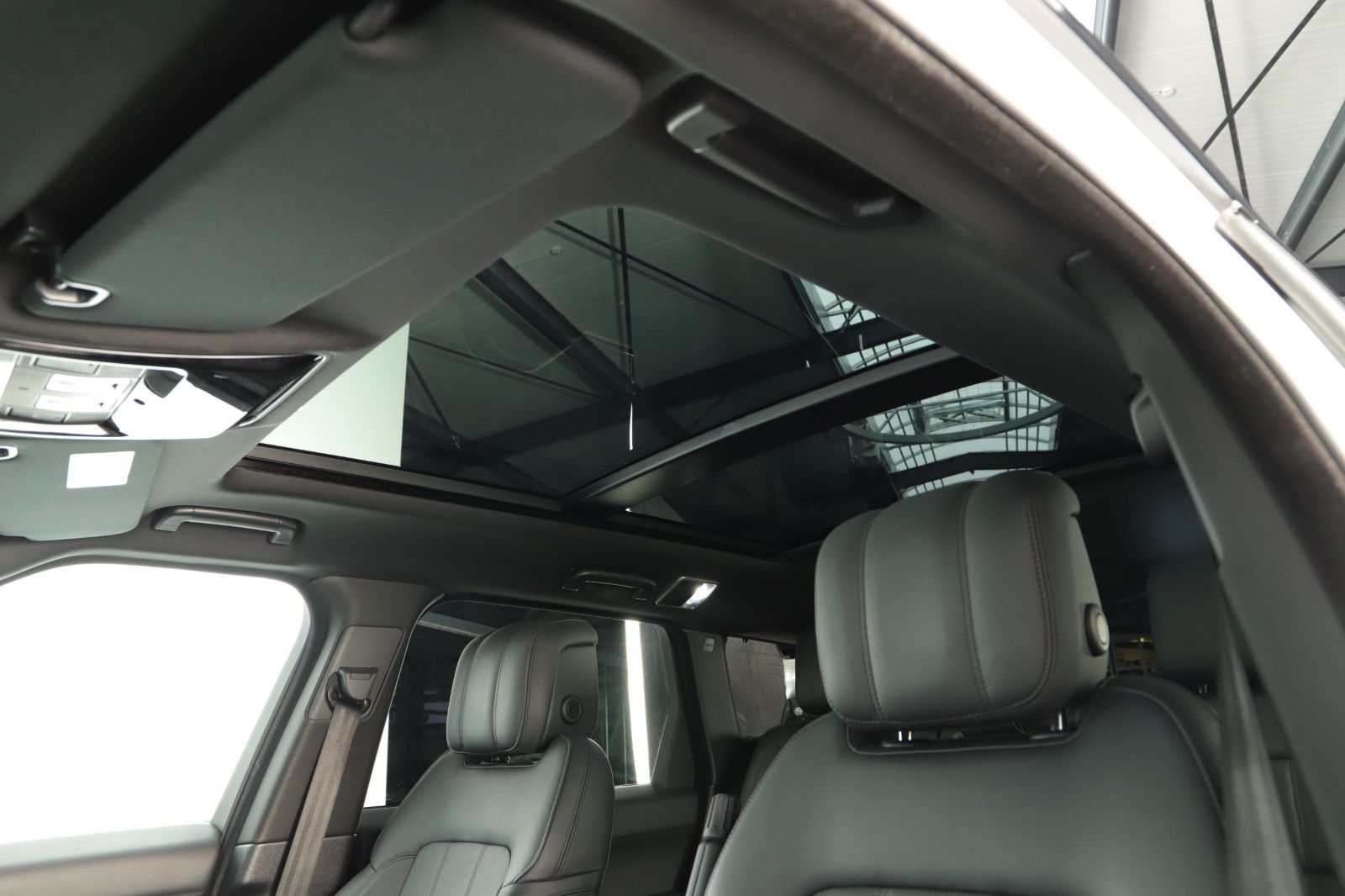 Land Rover Range Rover Sport 3.0 D300 HSE Dynamic foto 15