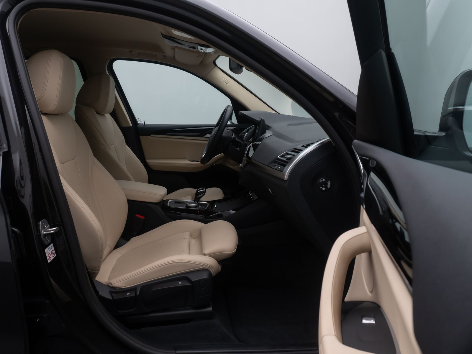 Fahrzeugabbildung BMW X3 xD30d Sport AHK DAB 360° Komfort Leder 19Zoll