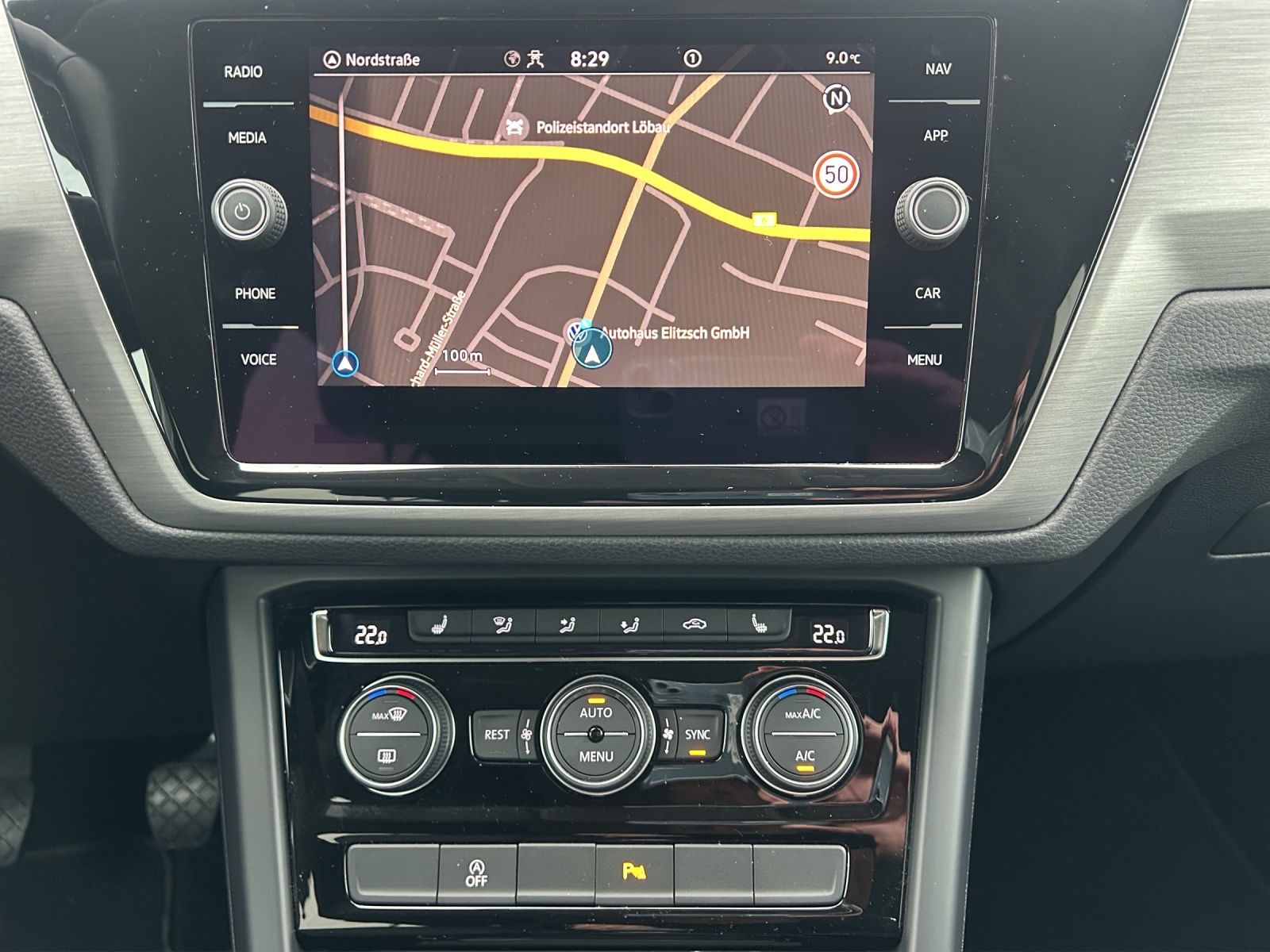 Fahrzeugabbildung Volkswagen Touran TDI Comfortline Navi PDC SH LM