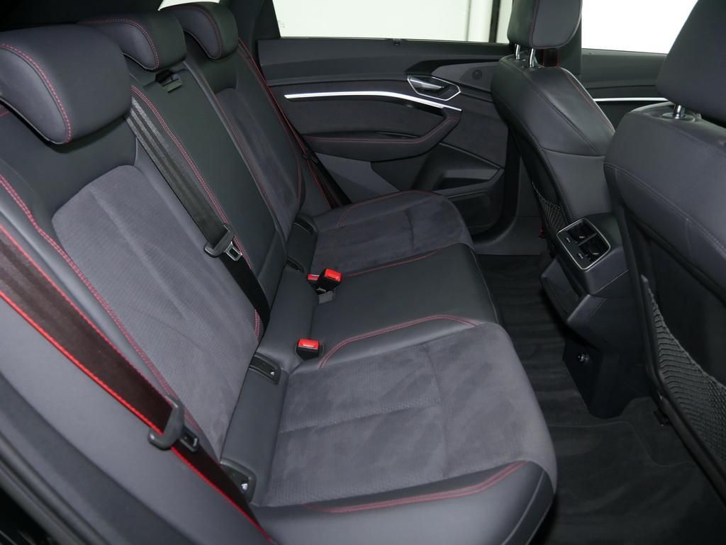 Audi Q8 e-tron 50 S line quattro LED ACC AHK 360 Kame foto 5
