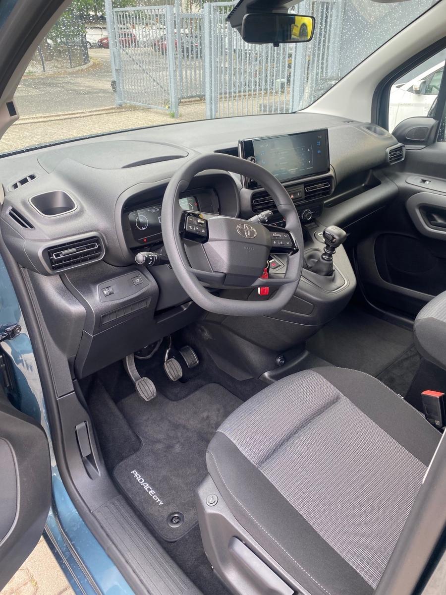 Toyota Proace City Verso L1 Flow