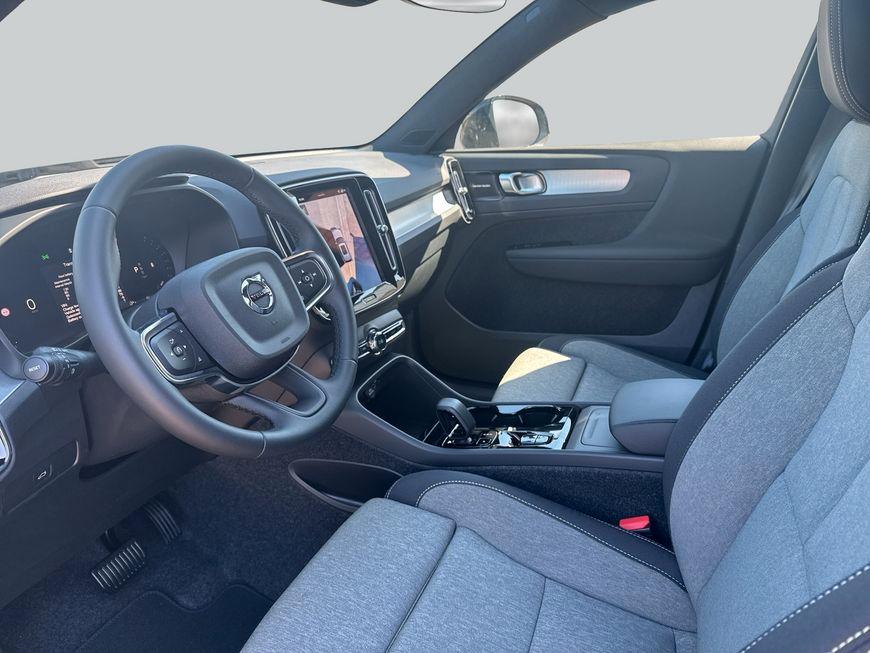 Volvo XC40 B3 B DKG Plus Dark 120 kW, 5-türig