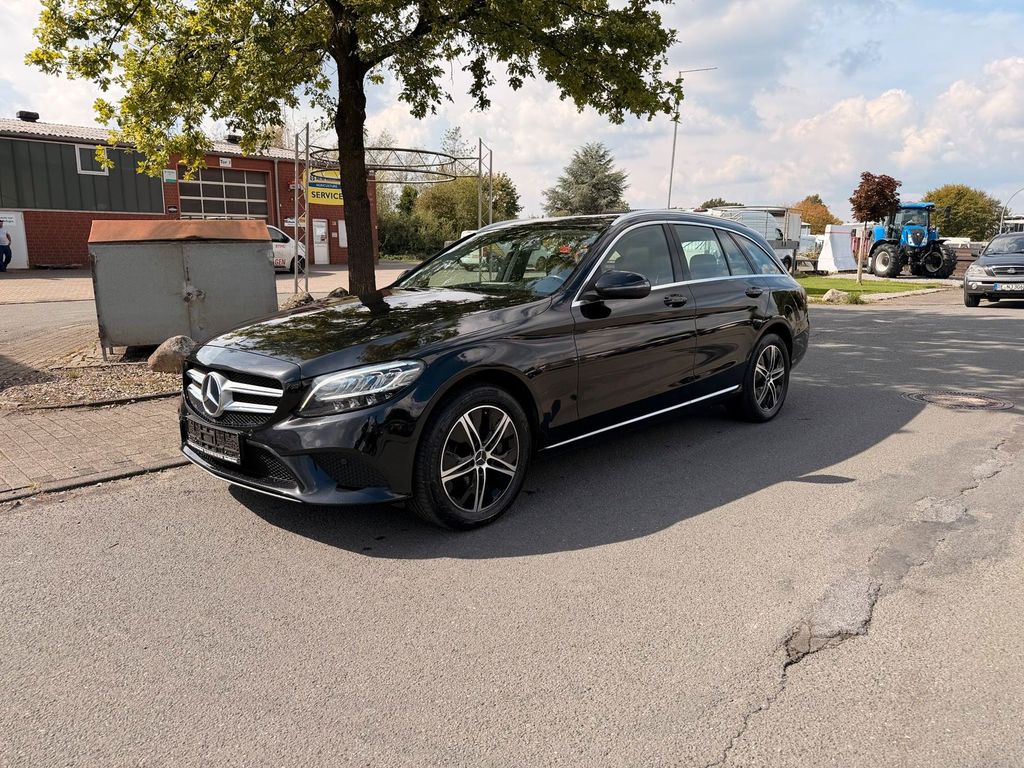 Image of Mercedes-Benz C 200