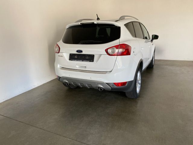 Kuga 2.0 TDCi DPF Titanium 4x4 PANO+LEDER