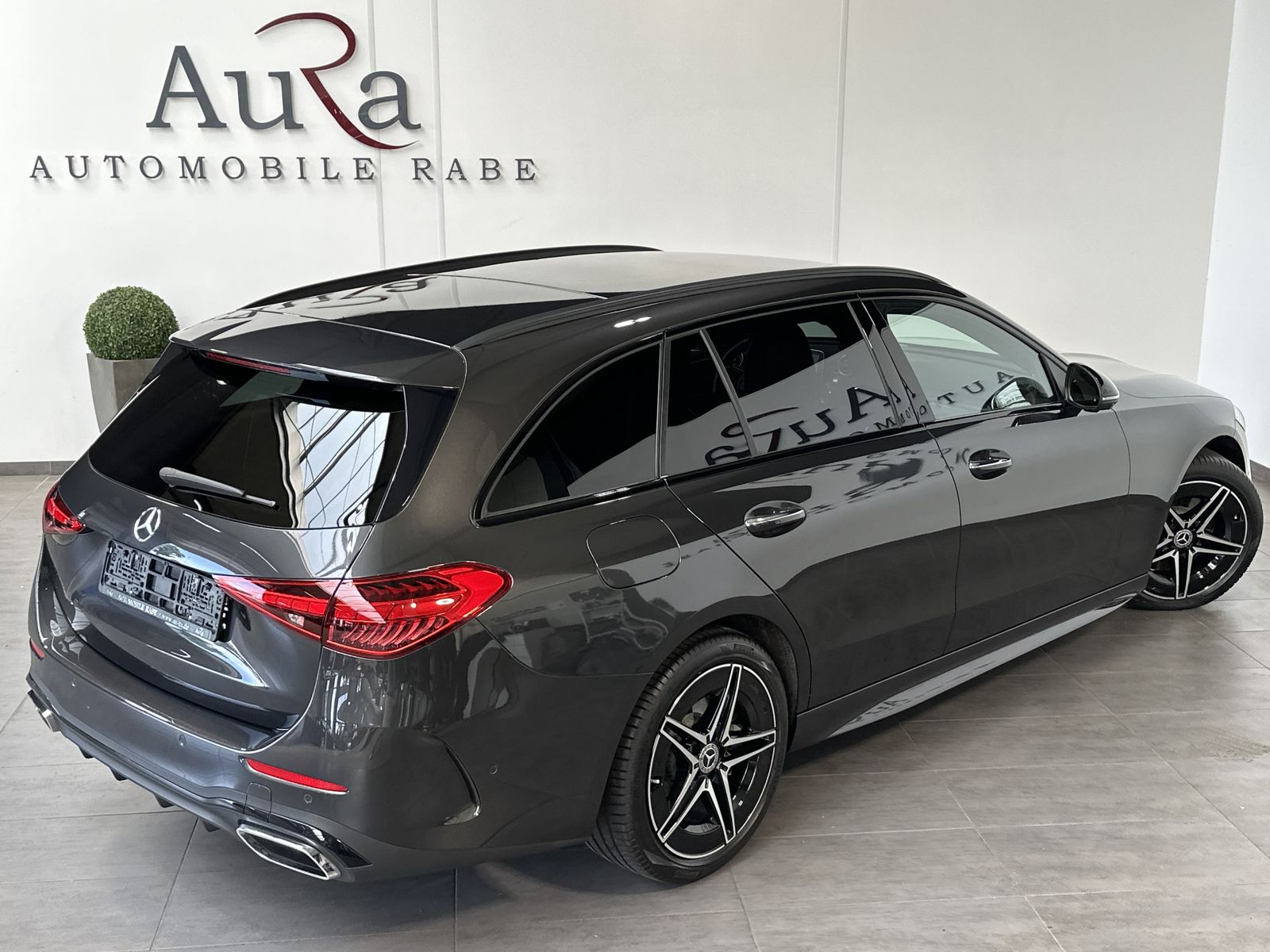 Fahrzeugabbildung Mercedes-Benz C 220d T 4Matic AMG-Line NAV+LED+DISTRONIC+360°