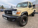 Toyota Land Cruiser GRJ79 **PICK-UP** - Toyota Land Cruiser mit Benzin-Antrieb: Geländewagen
