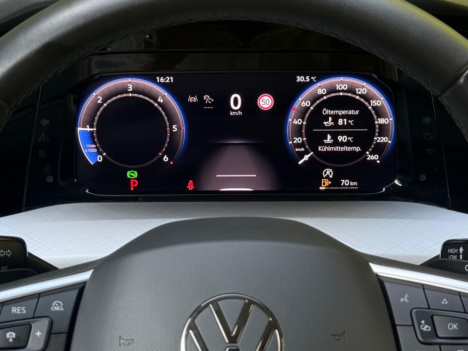 Fahrzeugabbildung Volkswagen Golf Lim. 2.0 TDI DSG Goal LED+KAM+ACC+SHZ+CARPL