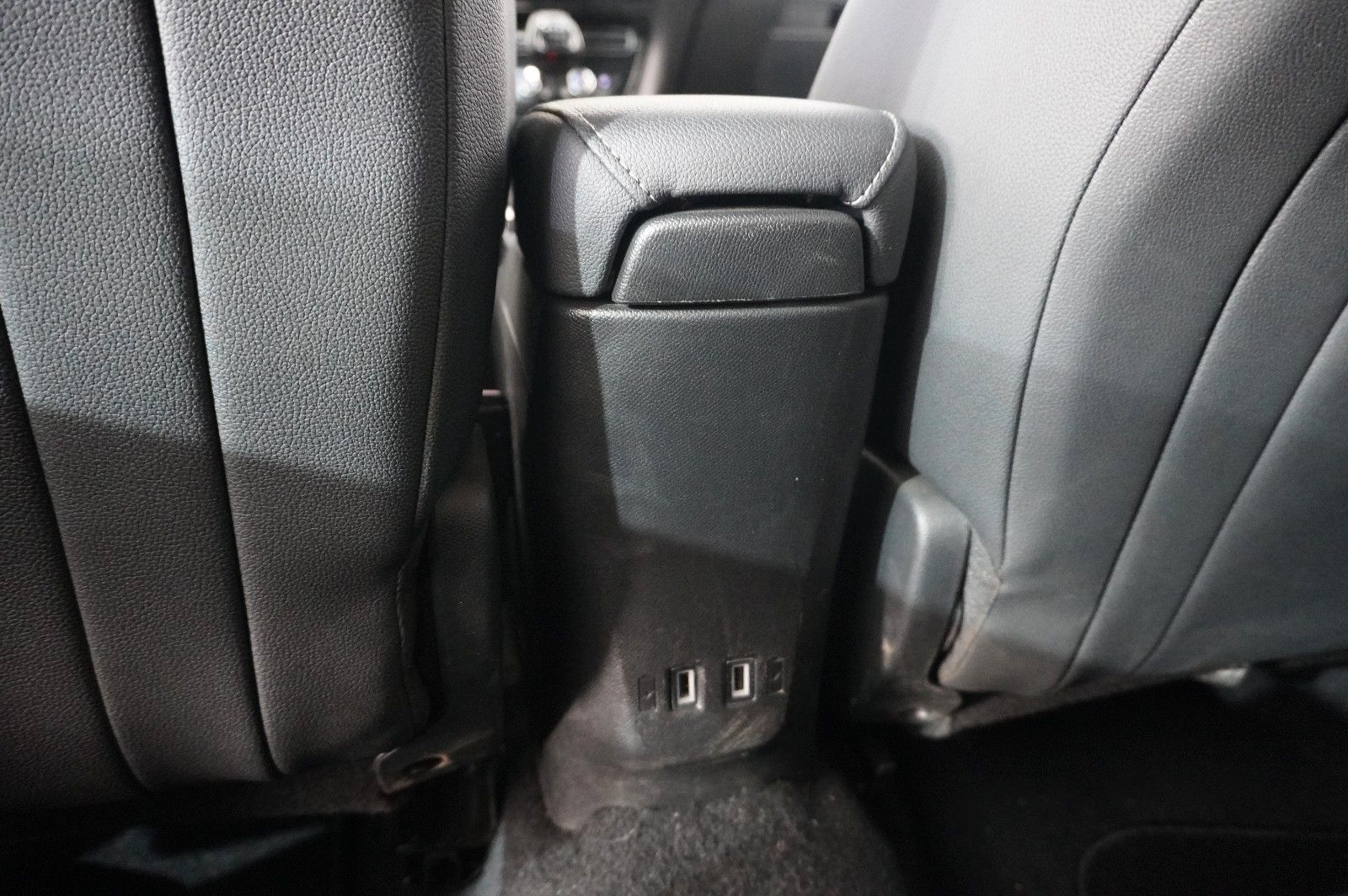 Fahrzeugabbildung Opel Mokka 1.2T ULTIMATE NAVI/LED/KAMERA/SPORT/SH/DAB