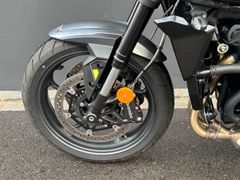 TRIUMPH Street Triple R 765 + Griffheizung + SERVICE NEU