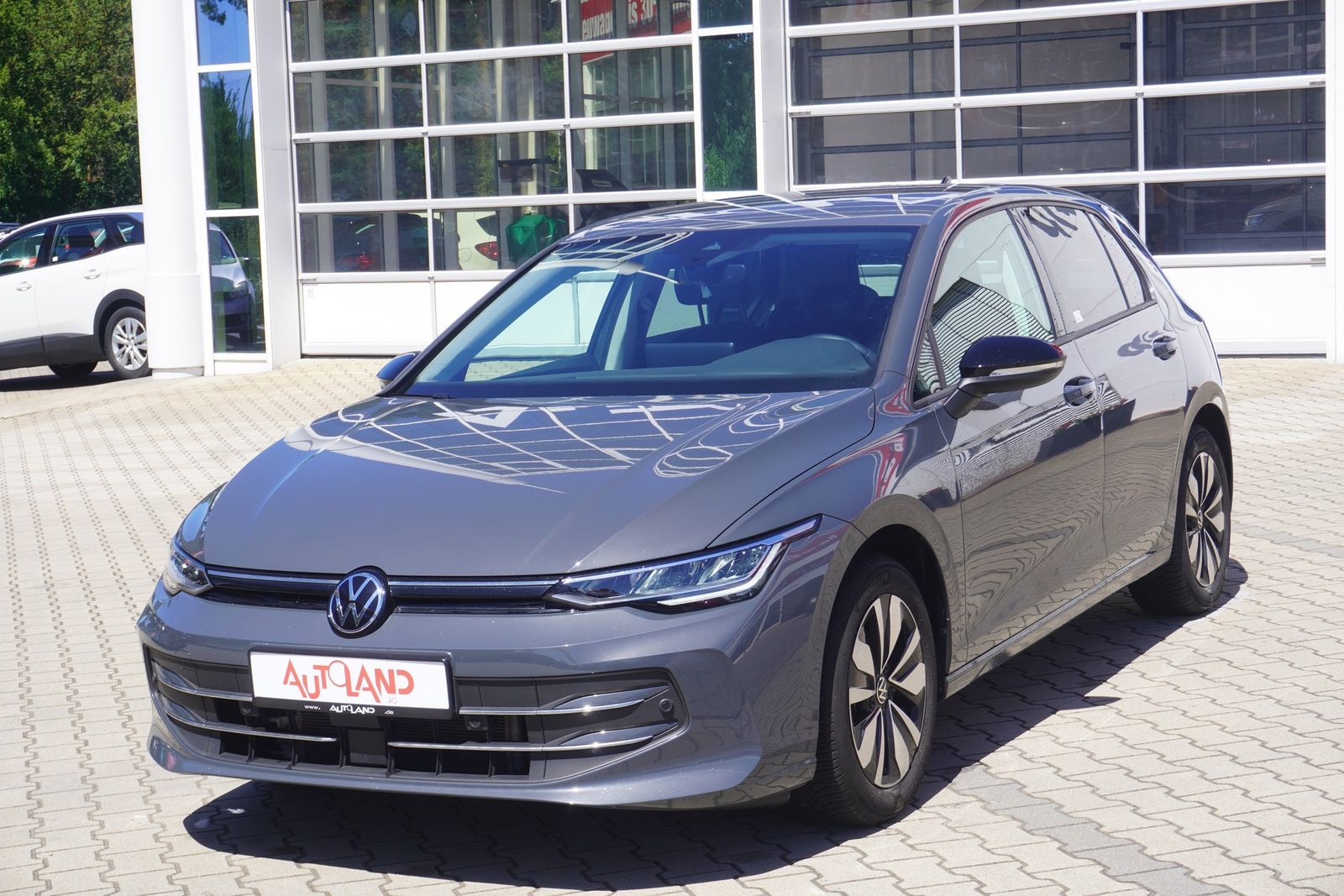 Volkswagen Golf VIII 1.5 eTSI Goal LED Navi App-Connect ACC imagem 2