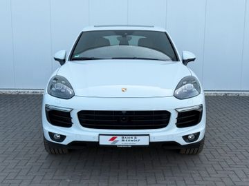 Porsche Cayenne - 2
