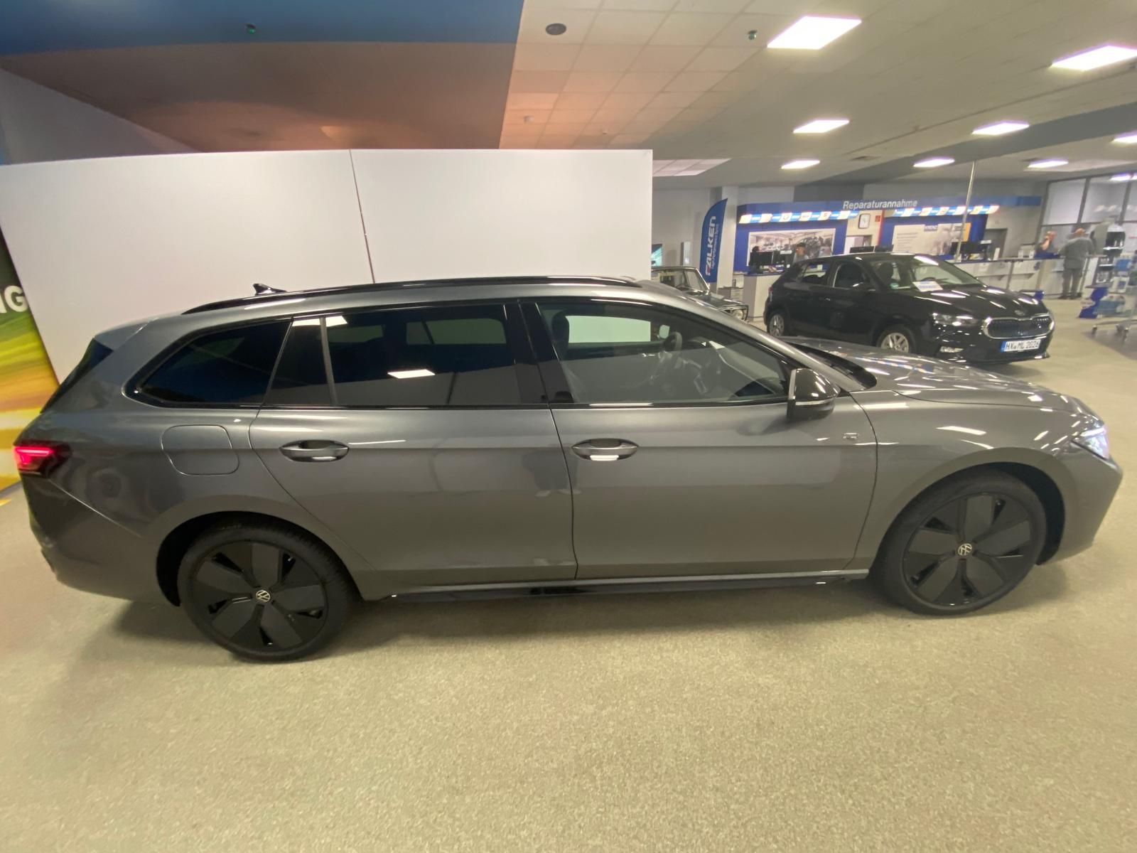 Fahrzeugabbildung Volkswagen Passat Variant 1.5 TSI eHybrid DCC R-Line