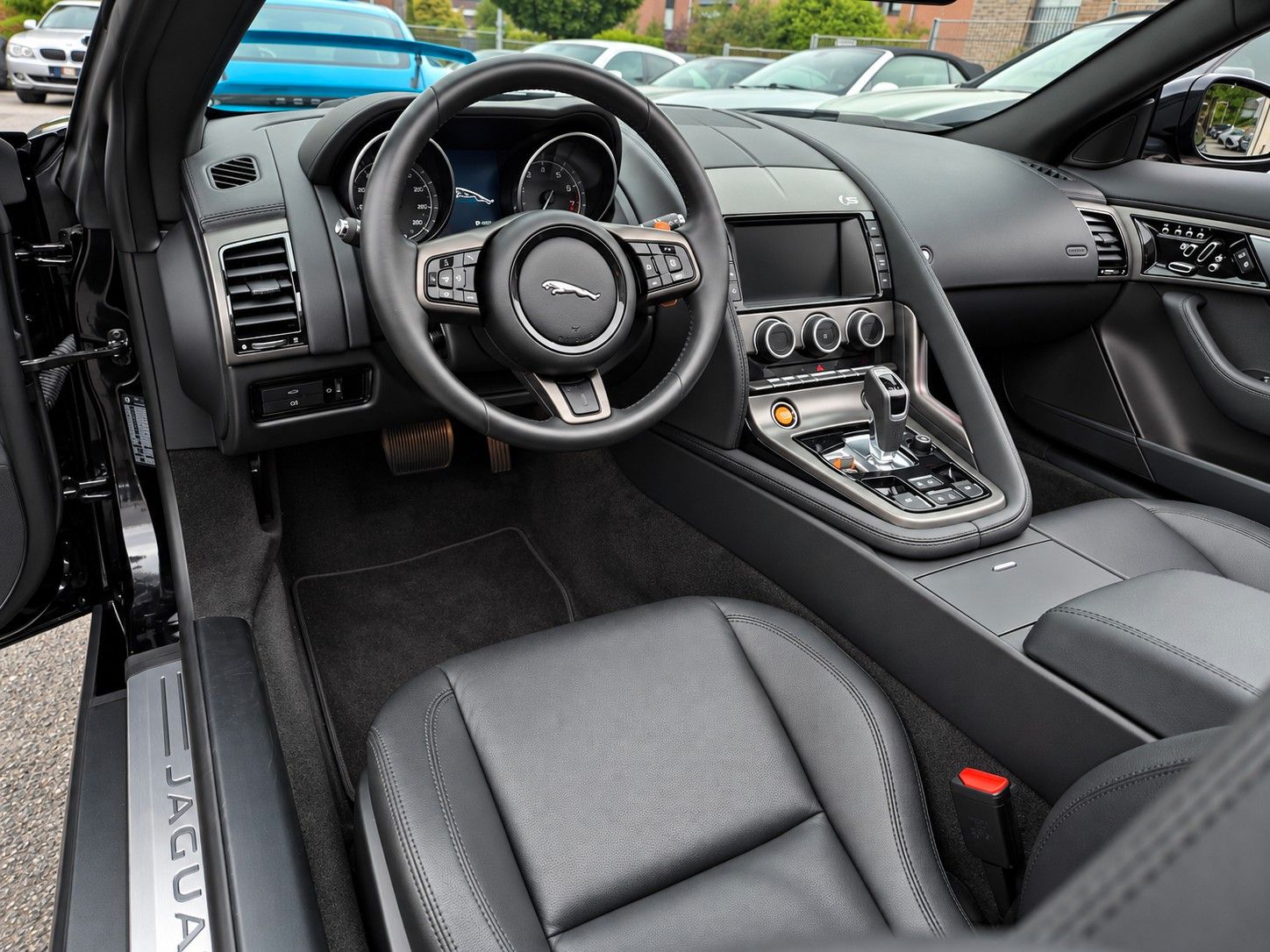 Fahrzeugabbildung Jaguar F-Type Cabrio V8 S/BRD/2.Hd/1A Sammlerzustand