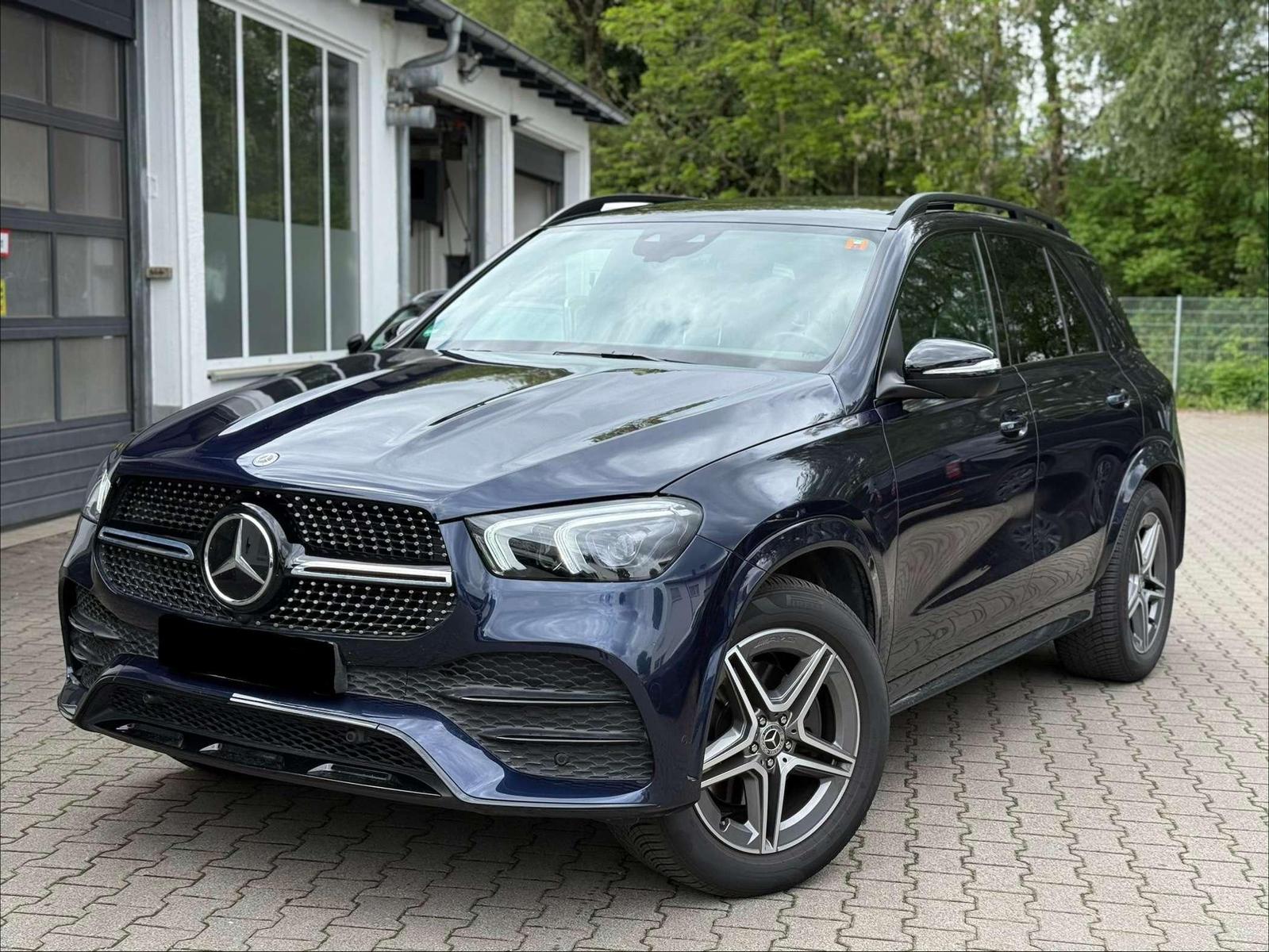 Mercedes-Benz GLE 400 AMG Line*Head Up*360Kamera*Pano*AHK*Stan