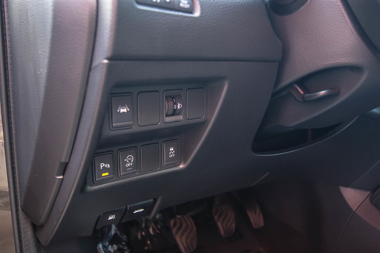 Fahrzeugabbildung Nissan Qashqai 1.2 Acenta 4x2 1 HAND AHK SIZHG 22.324KM