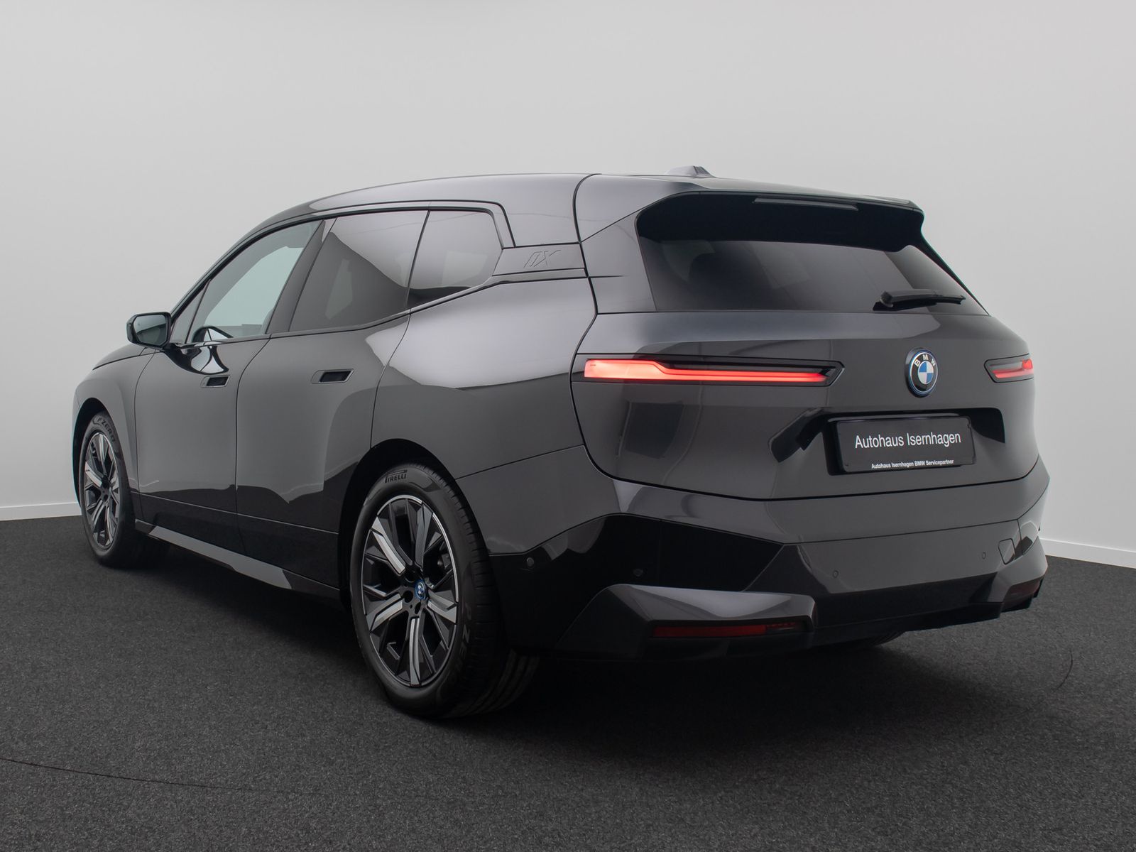 Fahrzeugabbildung BMW iX xD40 Sport 360&deg;DAB AHK Bel&uuml;ftung Komfort 21Zl