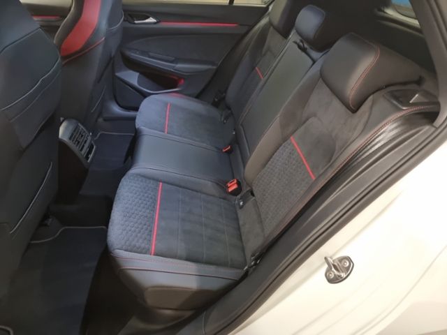 Fahrzeugabbildung Volkswagen Golf VIII 2.0 TSI GTI CLUBSPORT BLACK STYLE IQ D
