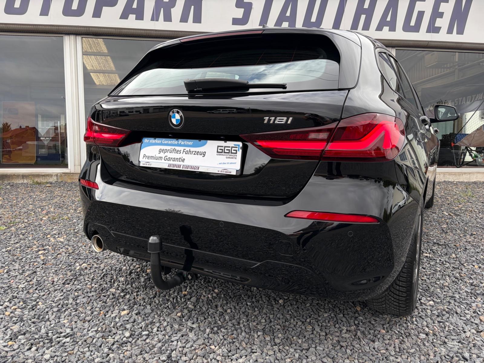BMW 118 I Advantage AHK | LED | PANO | DAB