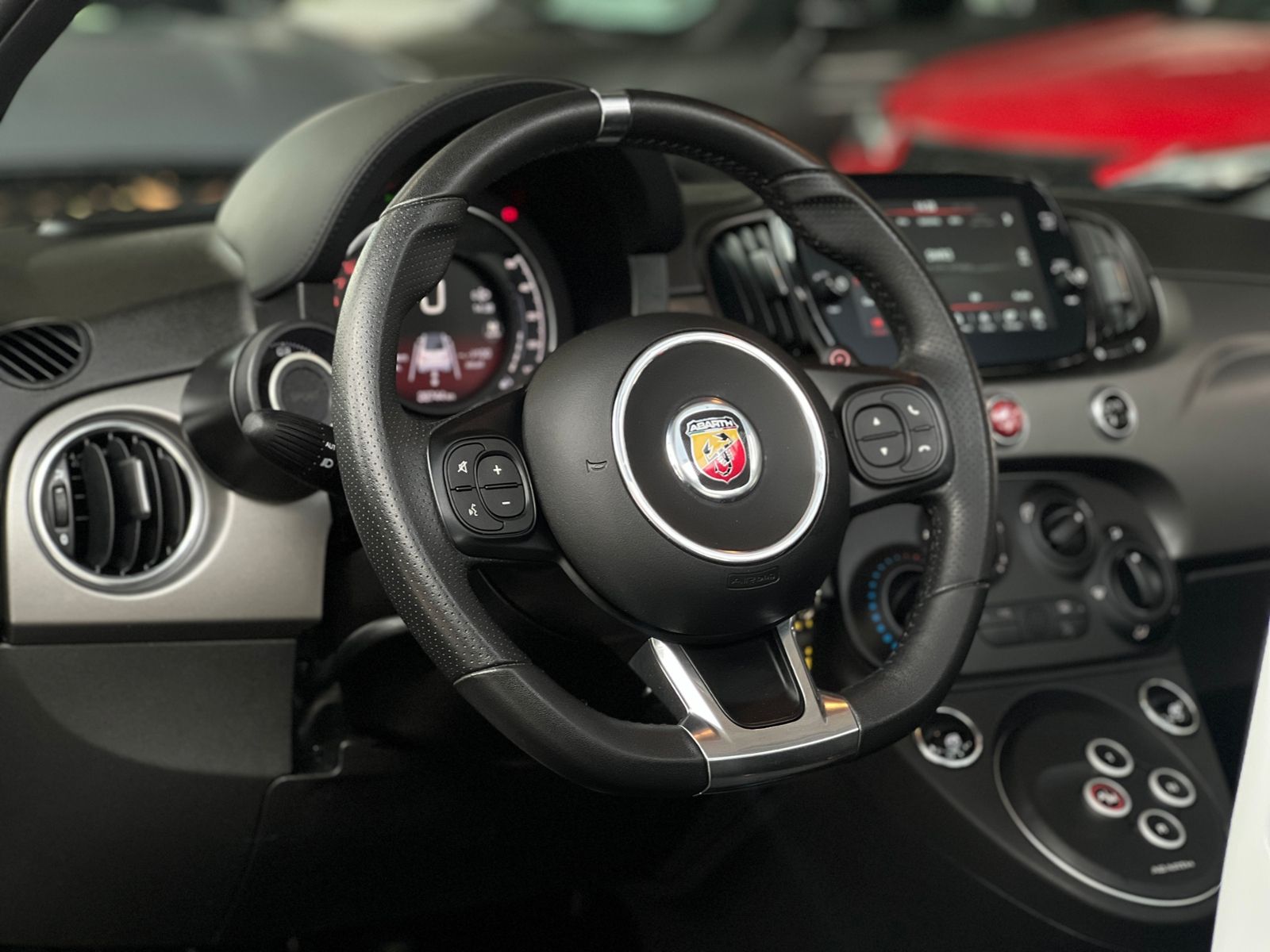 Fahrzeugabbildung Abarth 595C Aut. CARPLAY KLIMA XENON ALU