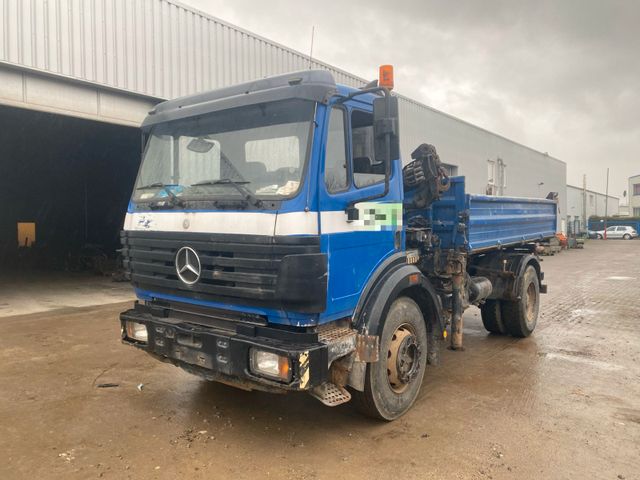 Mercedes-Benz 1824 SK Dreiseitenkipper Kran Hiab 071 AW