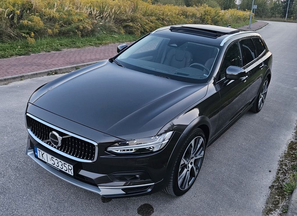 Volvo V90 Cross Country