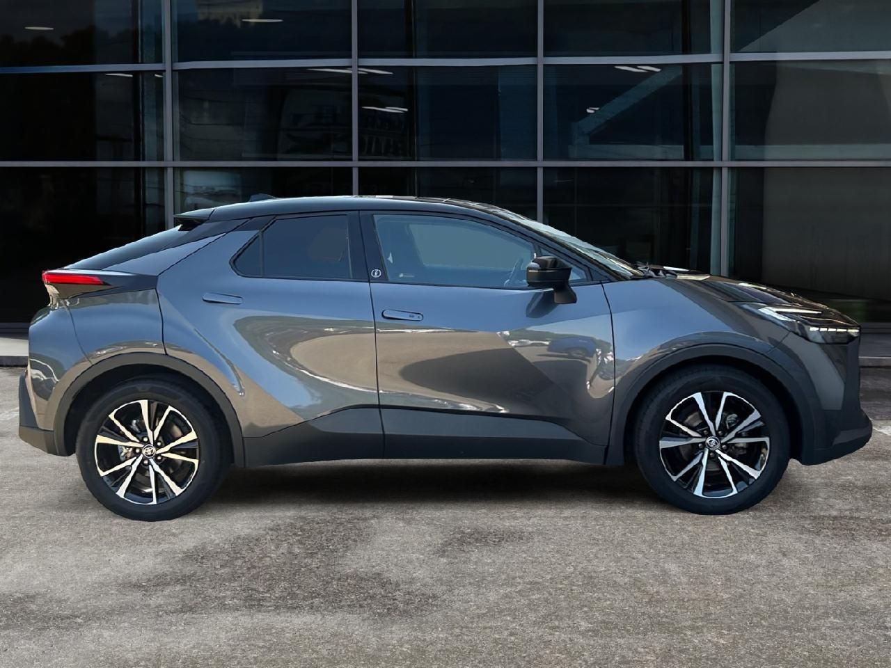 Fahrzeugabbildung Toyota C-HR Hybrid FWD Teamplayer