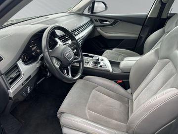 Audi Q7 - 10