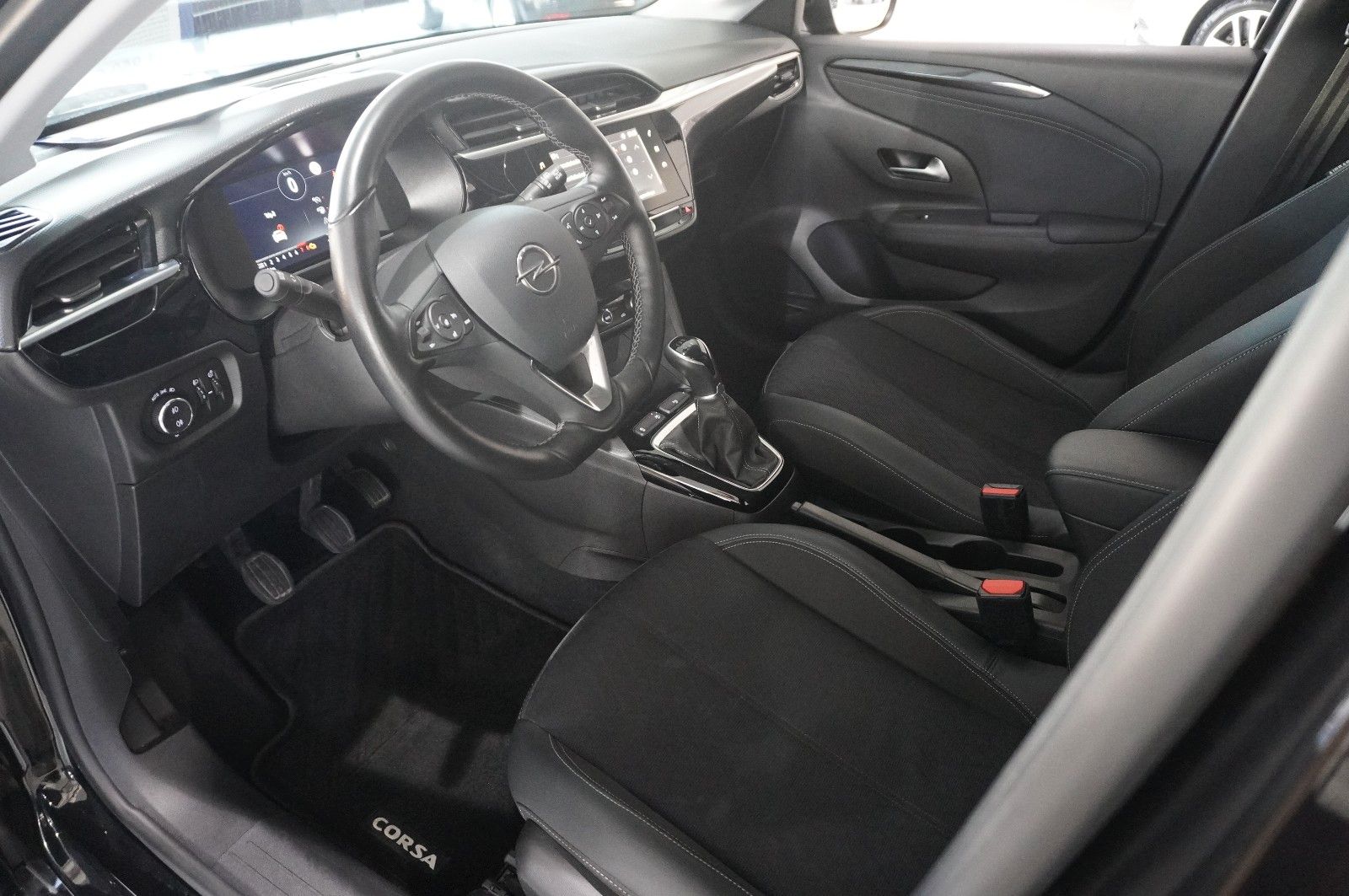 Fahrzeugabbildung Opel Corsa F 1.2 ELEGANCE NAVI/LED/KAMERA/SPORT/VIRT.