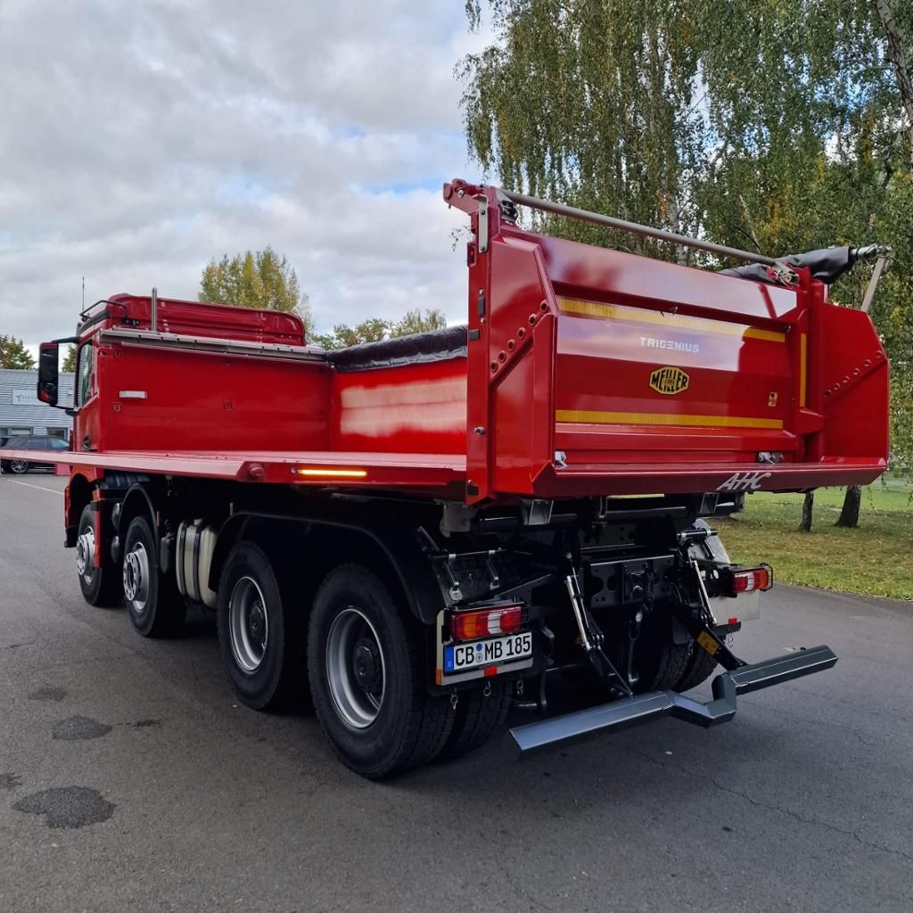 Fahrzeugabbildung Mercedes-Benz Arocs 3246 Meiller Dreiseitenkipper 8x4/4 Navi