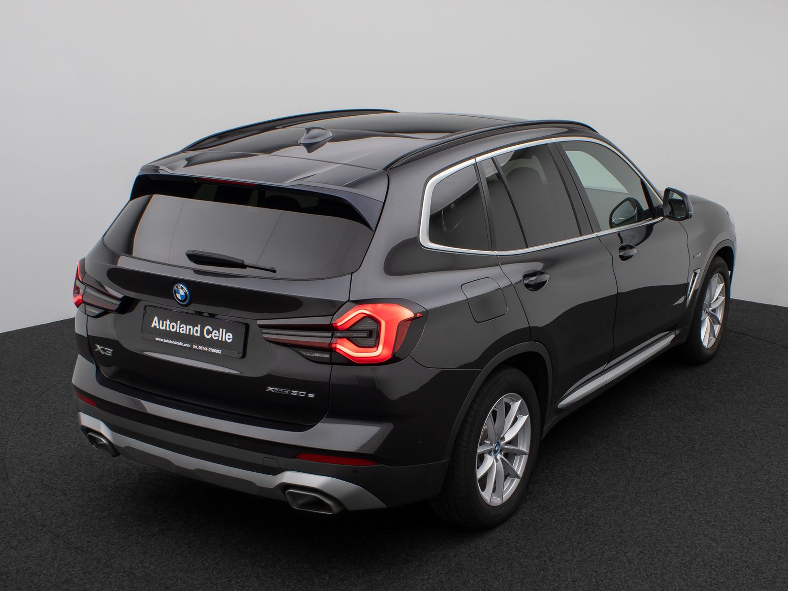 Fahrzeugabbildung BMW X3 xD30e Panorama Laser 360°HUD DAB HiFi Sport