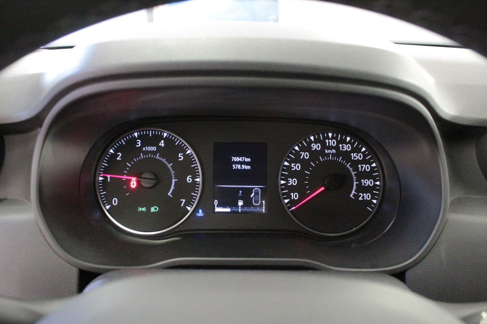 Fahrzeugabbildung Dacia Duster Sce 115 Eco-G*AHK*15075*