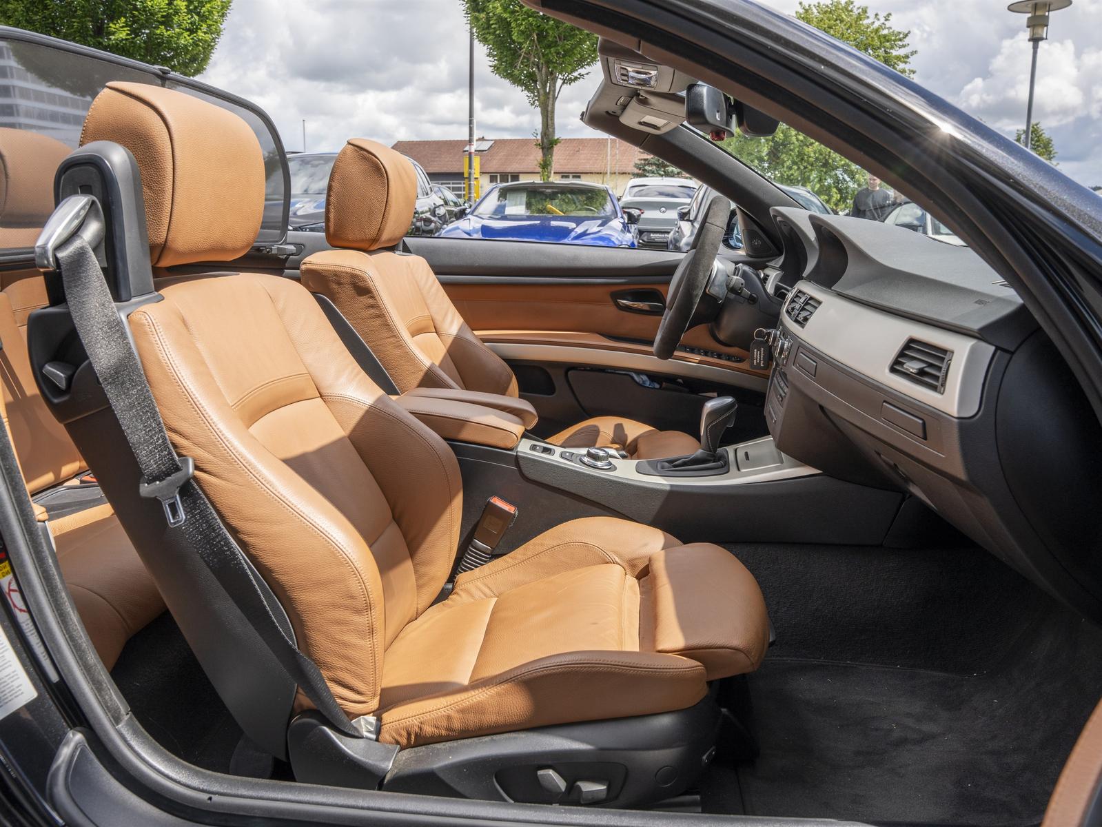 BMW 335i M-Sport Cabrio 19Z Scheckh Navi Komfortzug