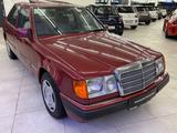 Mercedes-Benz 230 E h-Kennzeichen TÜV 05 , 2027 - Mercedes-Benz 230: Automatik