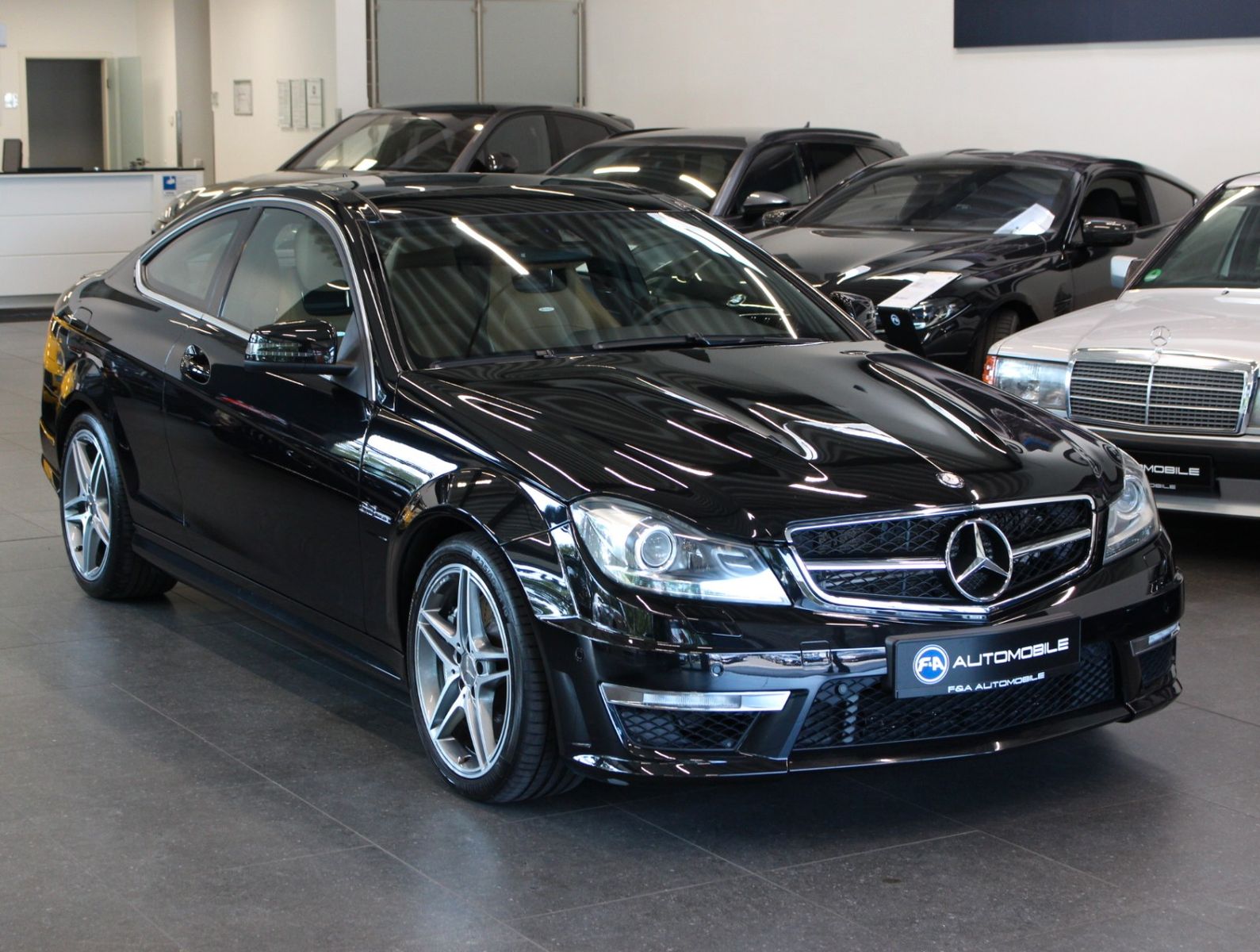 Fahrzeugabbildung Mercedes-Benz C 63 AMG Coupé *1.Hand*MB Scheckheft*Pano*MWST