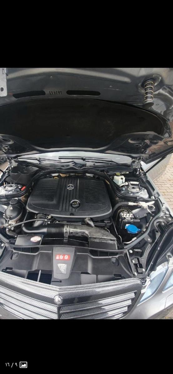 Mercedes-Benz 220 2011 — photo 12