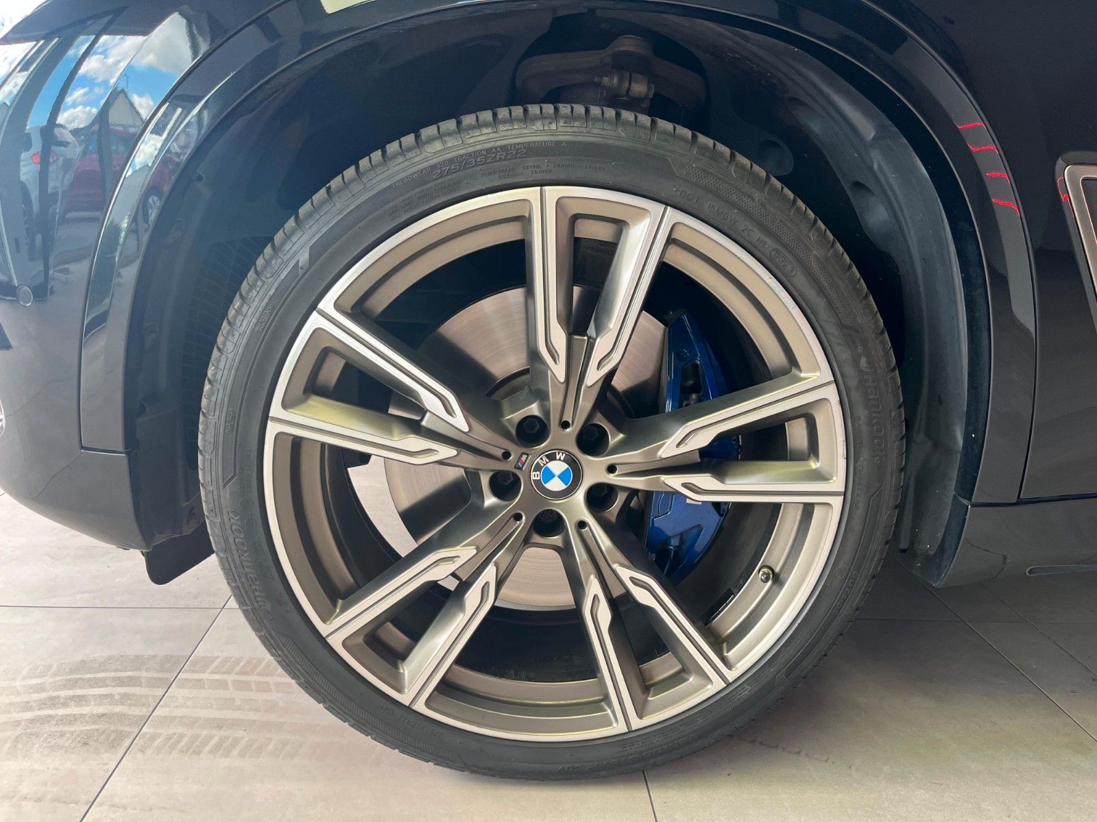 Fahrzeugabbildung BMW X5 M50d*Laser*Sky*360°*HUD*Luft*22"*Soft*AHK*