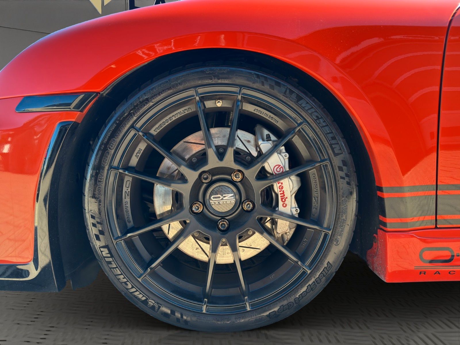 Fahrzeugabbildung Porsche Cayman S/ Rückfahrkamera/ KW-V3/OZ Ultraleggera