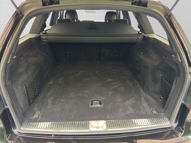 Fahrzeugabbildung Mercedes-Benz E 350 Td BlueTec 4M Elegance+ILS+Comand+GSD+AHK