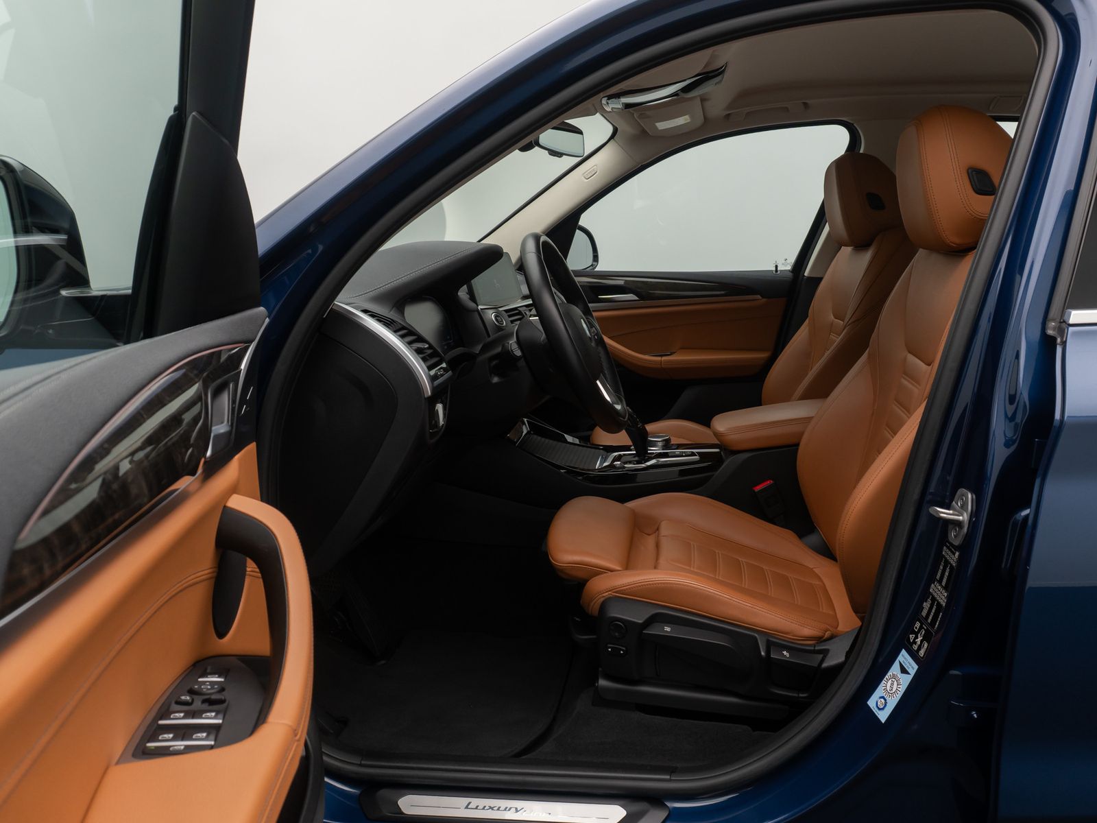 Fahrzeugabbildung BMW X3 xD20d LuxuryLine Alarm DAB Sport Leder 19Zoll