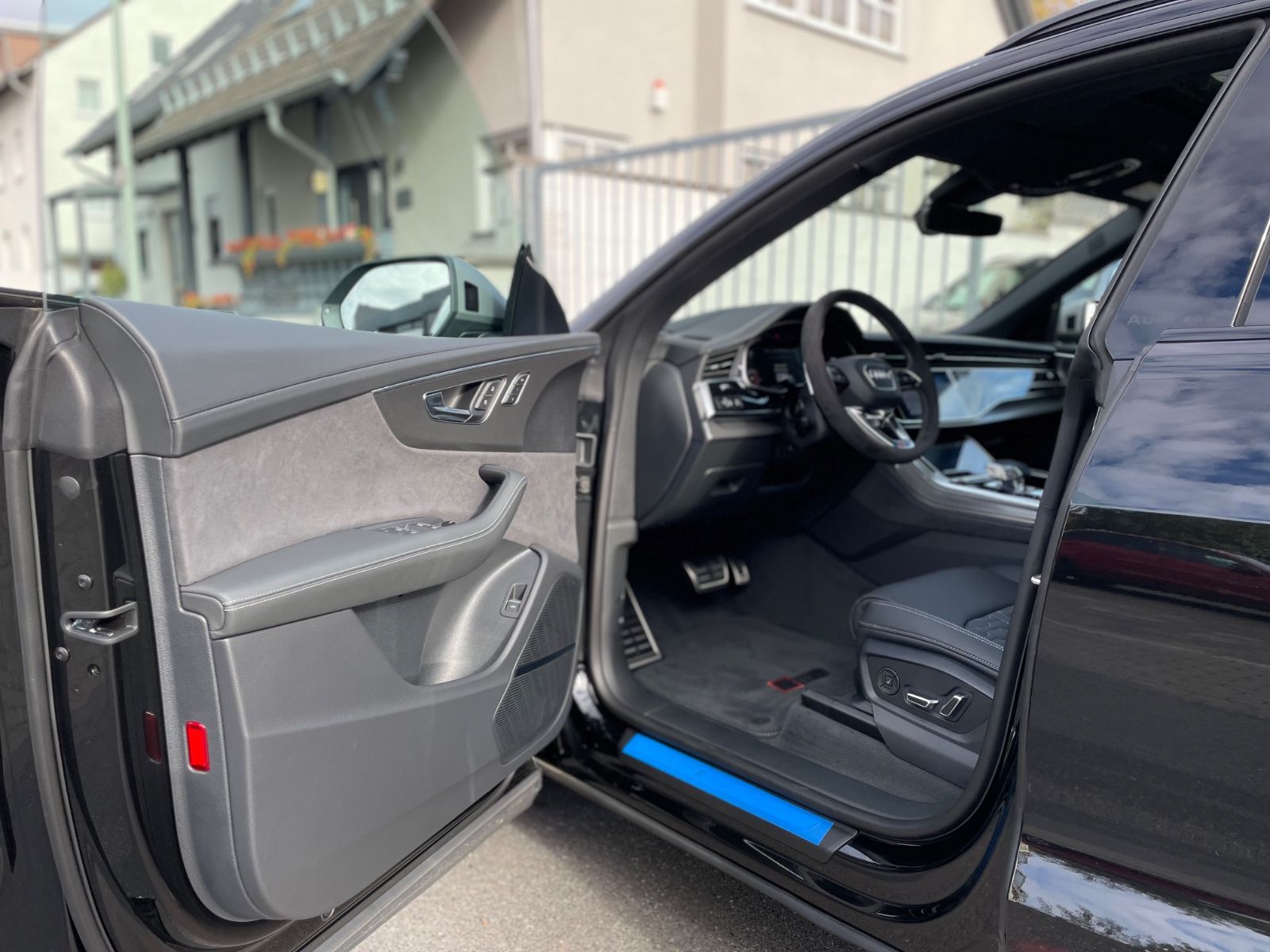 Fahrzeugabbildung Audi RSQ8 Performance Facelift |Keramik|305|Designpak