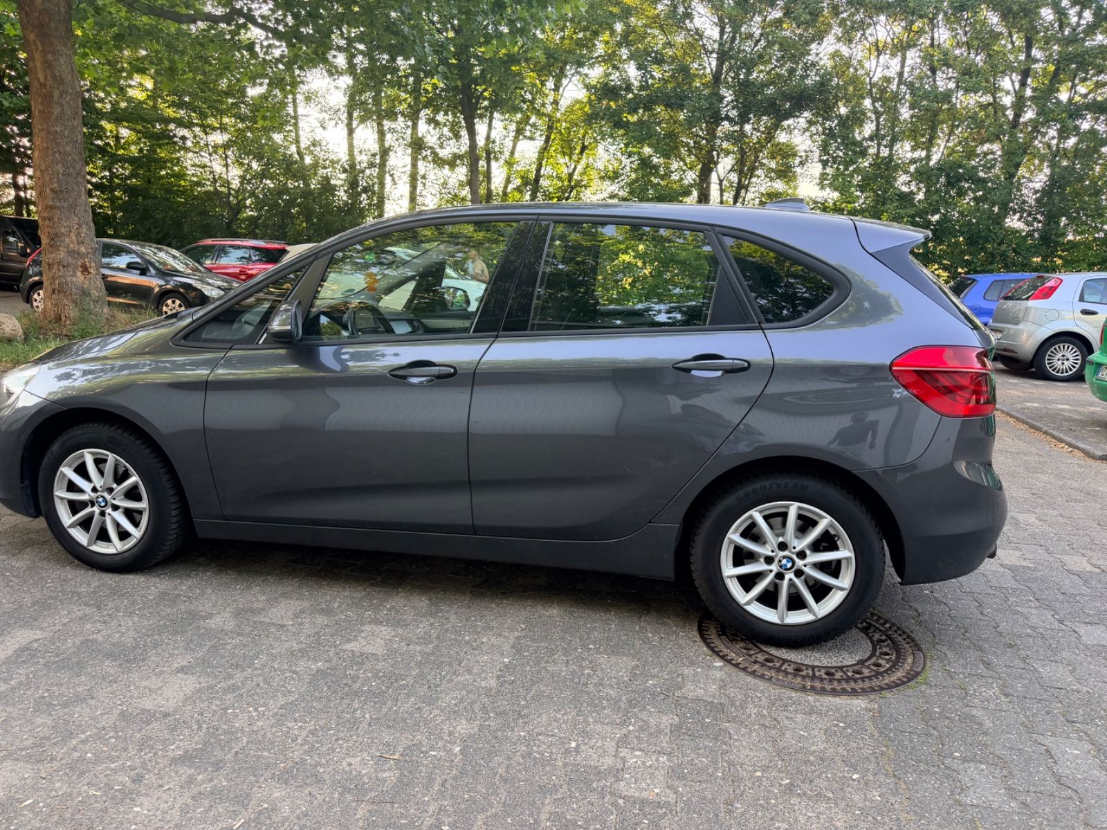 BMW Titel: BMW 218i Active Tourer Aut. | Scheckheft 